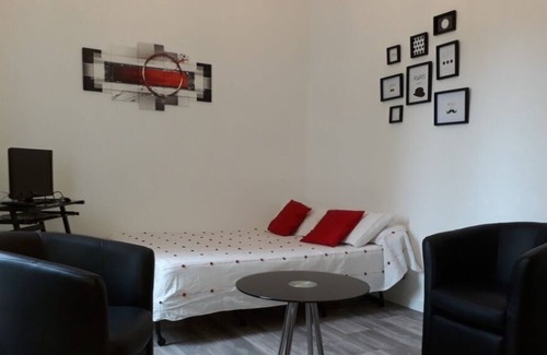 Centre Ville Apartment | Cozy studio in the historic district of Pau