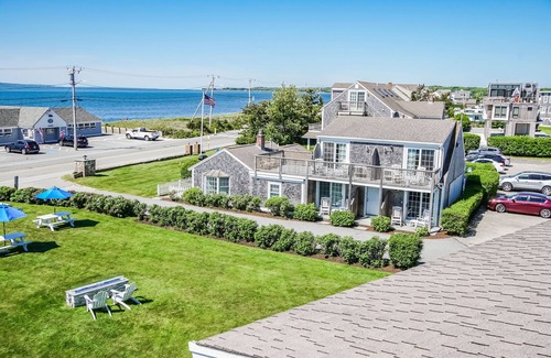 Falmouth Apartment | Cozy Studio Near Surf Drive Beach