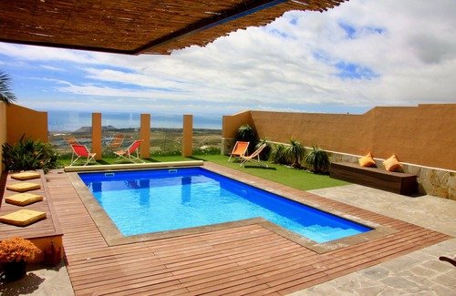 La Sabinita Apartment | Cozy studio on an idyllic finca with brine pool and barbecue