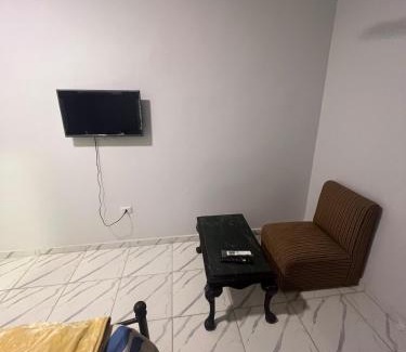 Sakkala Apartment | Cozy Studio on Sheraton Road near Metro Market