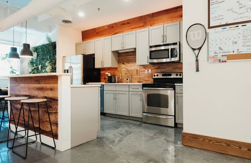 Old Fourth Ward Apartment | Cozy studio on the ATL Beltline FREE Parking!