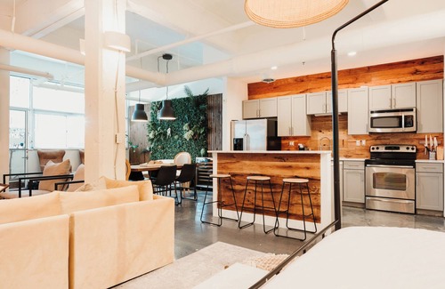 Old Fourth Ward Apartment | Cozy studio on the ATL Beltline FREE Parking!