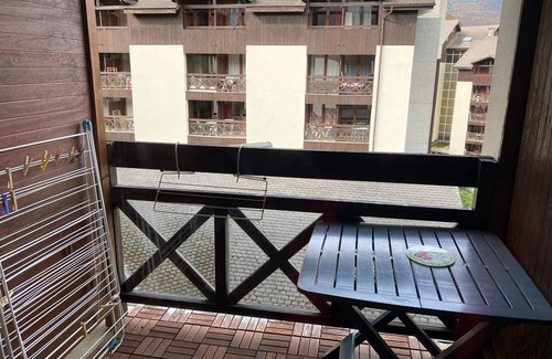 Brides-les-Bains Apartment | Cozy Studio, Wi-Fi, Parking, Sleeps 4, Brides-les-Bains