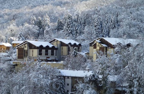 Brides-les-Bains Apartment | Cozy studio with balcony, 4 ppl, Brides-les-Bains, WIFI, covered parking, pets welcome