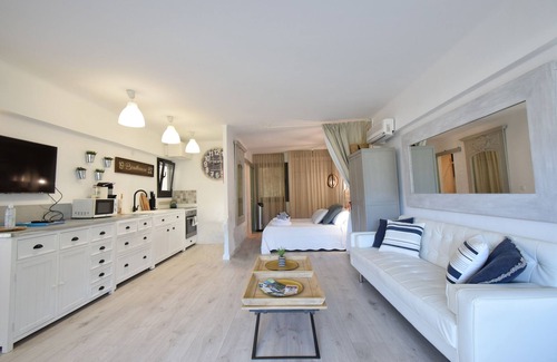 Soller Apartment | Cozy Studio with sea views and walking distance from the beach