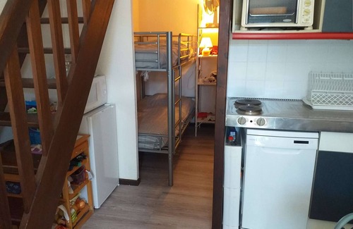 Plage d'Argeles Apartment | Cozy Studio with Mezzanine & Pool, 700m from Beach
