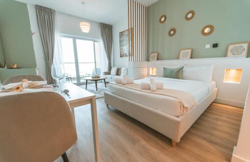 The Greens Apartment | Cozy Studio with Balcony in The Greens