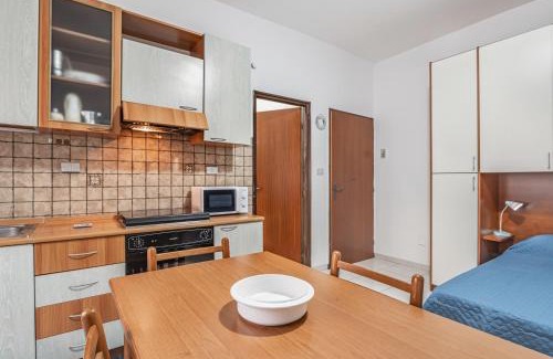 Chianchitta-Pallio Apartment | Cozy Studio x2 - w/Balcony