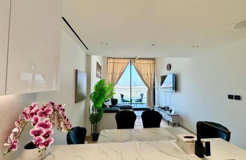 Jumeirah Village Circle Apartment | Cozy & Stylish 1br Apt Jvc Pool & Parking