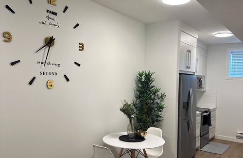 Northwest Calgary Bed & Breakfast | Cozy suite in Rangeview, 4 minutes to tons of amenities in Seton and Mahogany.