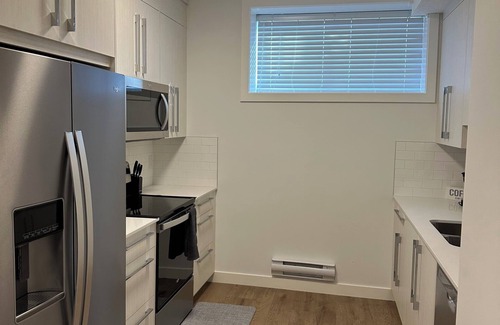 Northwest Calgary Bed & Breakfast | Cozy suite in Rangeview, 4 minutes to tons of amenities in Seton and Mahogany.