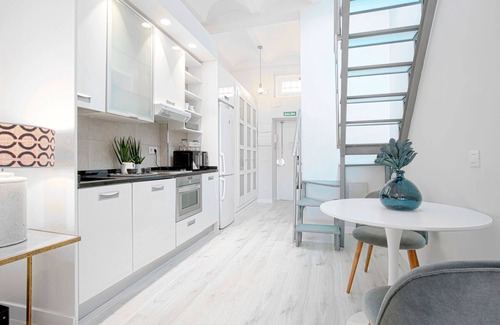 Sol Apartment | Cozy Suite with Terrace Facing Plaza Mayor