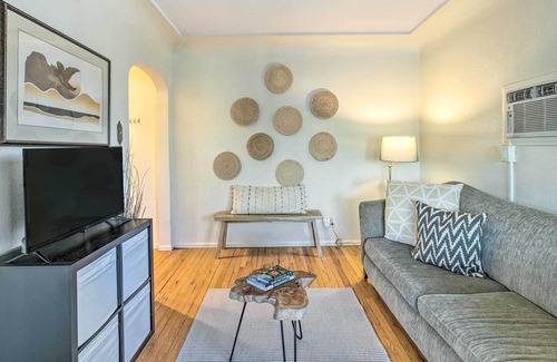 Sunnyside Condo | Cozy Sunnyside Flat: 1 Mi to Tennyson Street!