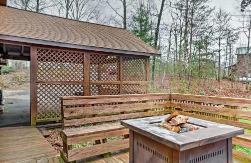 Ellijay House | Cozy Sunset View Cabin with Game Room and Mtn Views!