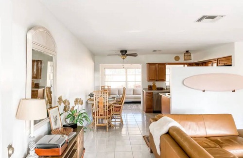 Jensen Beach House | Cozy Surf Cottage
