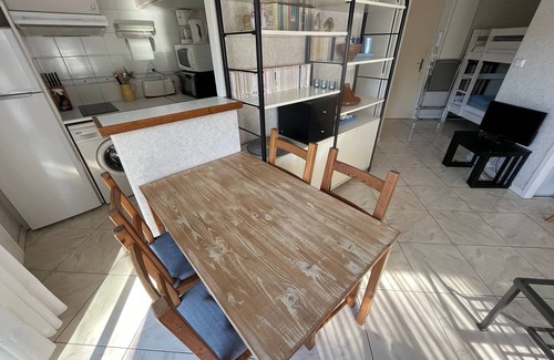 Arcachon Apartment | Cozy T1 with Terrace near Pereire Beach, Arcachon