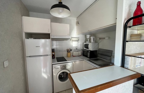 Arcachon Apartment | Cozy T1 with Terrace near Pereire Beach, Arcachon