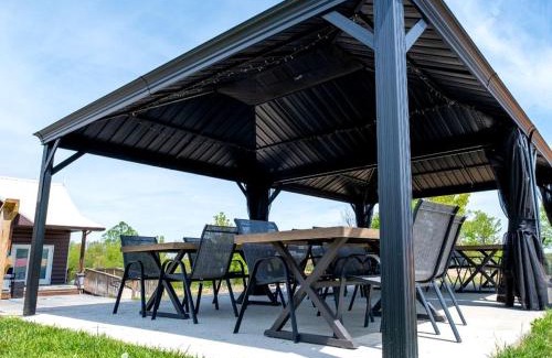 Logan Other | Cozy Tented Cabin with Fire Pit and Barbecue in Logan, Ohio