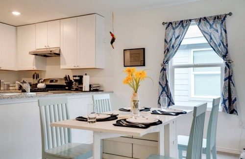 Southside House | Cozy Texas Escape Near SeaWorld San Antonio!
