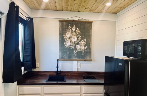 Downtown Apartment | Cozy tiny home in downtown Pensacola
