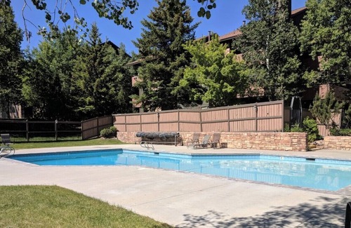 Kimball Junction Condo | Cozy Top Floor Condo with Mountain Views