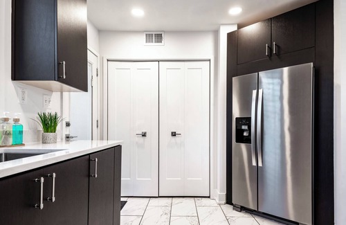 Potomac West House | Cozy Townhouse 10 Min from DC