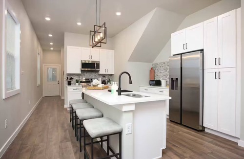 Eastside Promise Neighborhood House | Cozy Townhouse 8 min from downtown San Antonio
