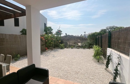 Playa Macenas House | Cozy townhouse in Macenas