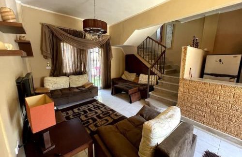 Sheikh Zayed City Ski Chalet | Cozy Townhouse, with back yard (98)