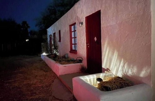 Northwest Tucson Apartment | Cozy Tucson remodeled Studio.