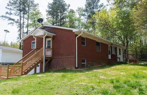 Norwood House | Cozy updated home on Juneberry Ridge property with access to hiking and more!