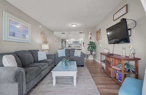 Windy Hill Condo | Cozy updated unit + Free Attraction Tickets!