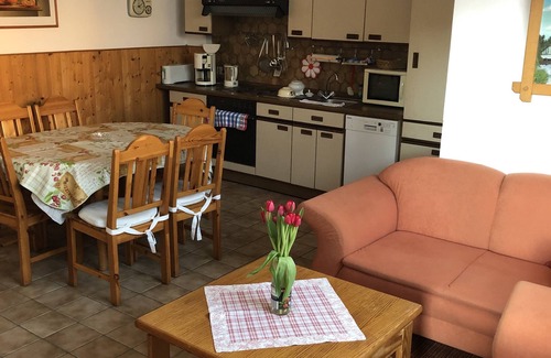 Bischofsgruen Apartment | Cozy vacation apartment (65sqm) with terrace in a quiet location