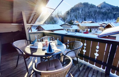 Ruhpolding Apartment | Cozy vacation apartment with two bedrooms, wood-burning stove and spacious balcony