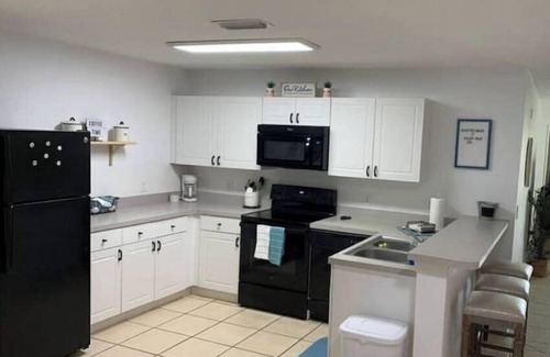 Kissimmee Condo | Cozy Vacay-Condo close to the theme parks!