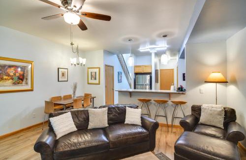 Edwards House | Cozy Vail Valley Townhome - Walk to Riverwalk!