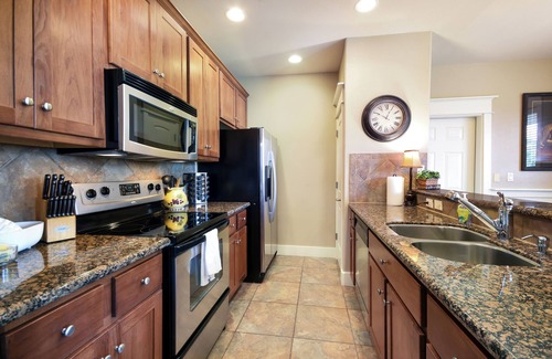 Jonestown Condo | Cozy Villa in the Hollows Resort! Beach Club with 4 Pools, Hiking Trails, Pickleball!