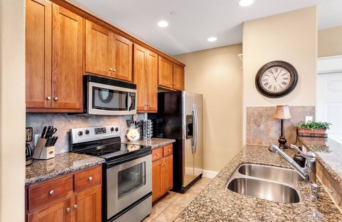 Jonestown Condo | Cozy Villa in the Hollows Resort! Beach Club with 4 Pools, Hiking Trails, Pickleball!