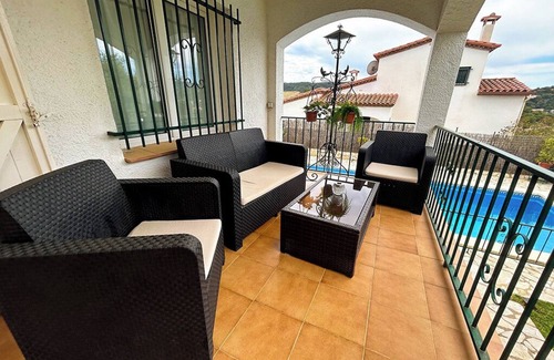 Calonge Villa | Cozy villa with pool and large garden. offer 01/06-08/06/19