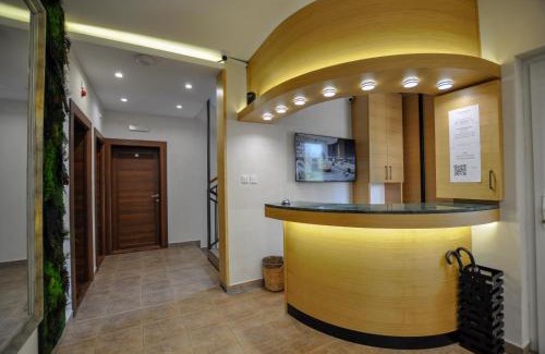 Zemun Hotel | Cozy Villa withy yard and private parking