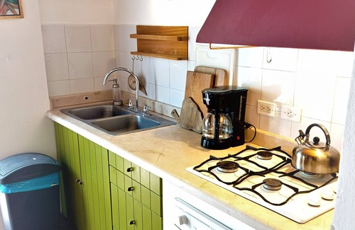 Esterito House | Cozy vintage house with studio near Malecon and Centro