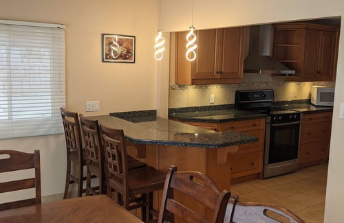 Puslinch Cottage | Cozy Waterfront on Puslinch Lake