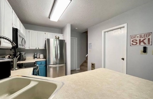 Eden Condo | Cozy Wolf Den WL410 | Pool | Hot Tub |Golf |Tennis