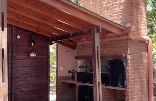 Paso de la Patria Cabin | Cozy wooden cabin in superb Paso de la Patria with WiFi, AC