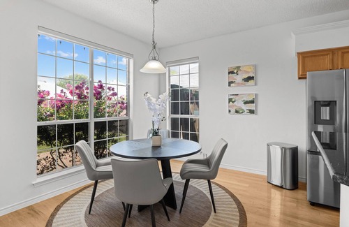 Carrollton House | Cozy4B2.5B｜Lush Backyard for leisure｜Fully furnished｜Garage access #42456