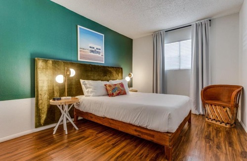 Barton Hills Apartment | CozySuites 2BR Apartment Skyline Barton Creek #05