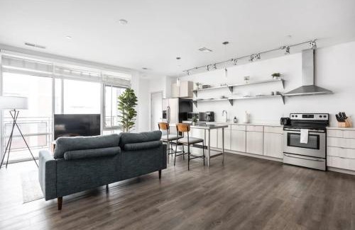Downtown Indianapolis Apartment | CozySuites I Trendy 1BR, Bottleworks Indy #2