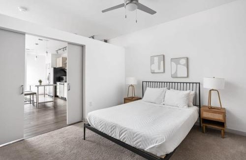 Downtown Indianapolis Apartment | CozySuites I Trendy 1BR, Bottleworks Indy #2