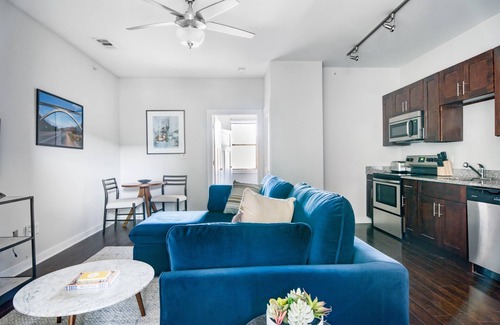 Music Row Apartment | CozySuites Music Row Charming 1BR free parking! 34