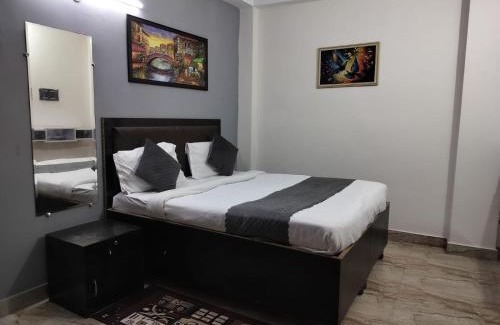 New Delhi Hotel | CR Residency - Near Us Embassy Chanakyapuri